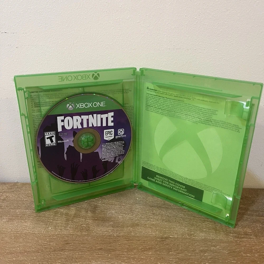 Fortnite Xbox One 2017 Original Physical Copy Purple Disc Case Artwork No Codes